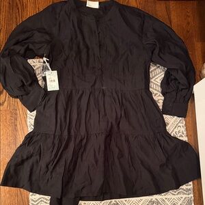 Black Long-Sleeve Tiered Midi Dress - from Tuckernuck